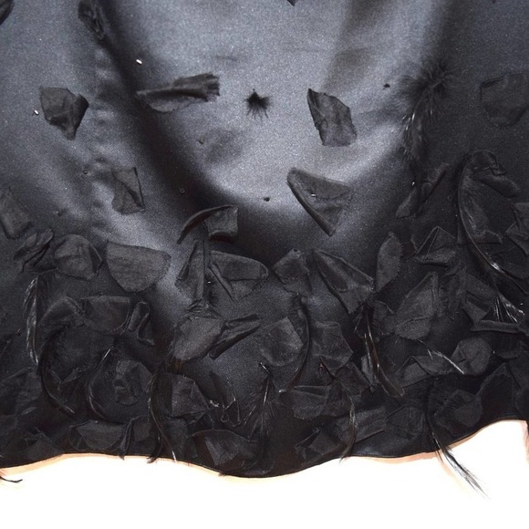 Satin feather and more black evening skirt - Picture 2 of 2